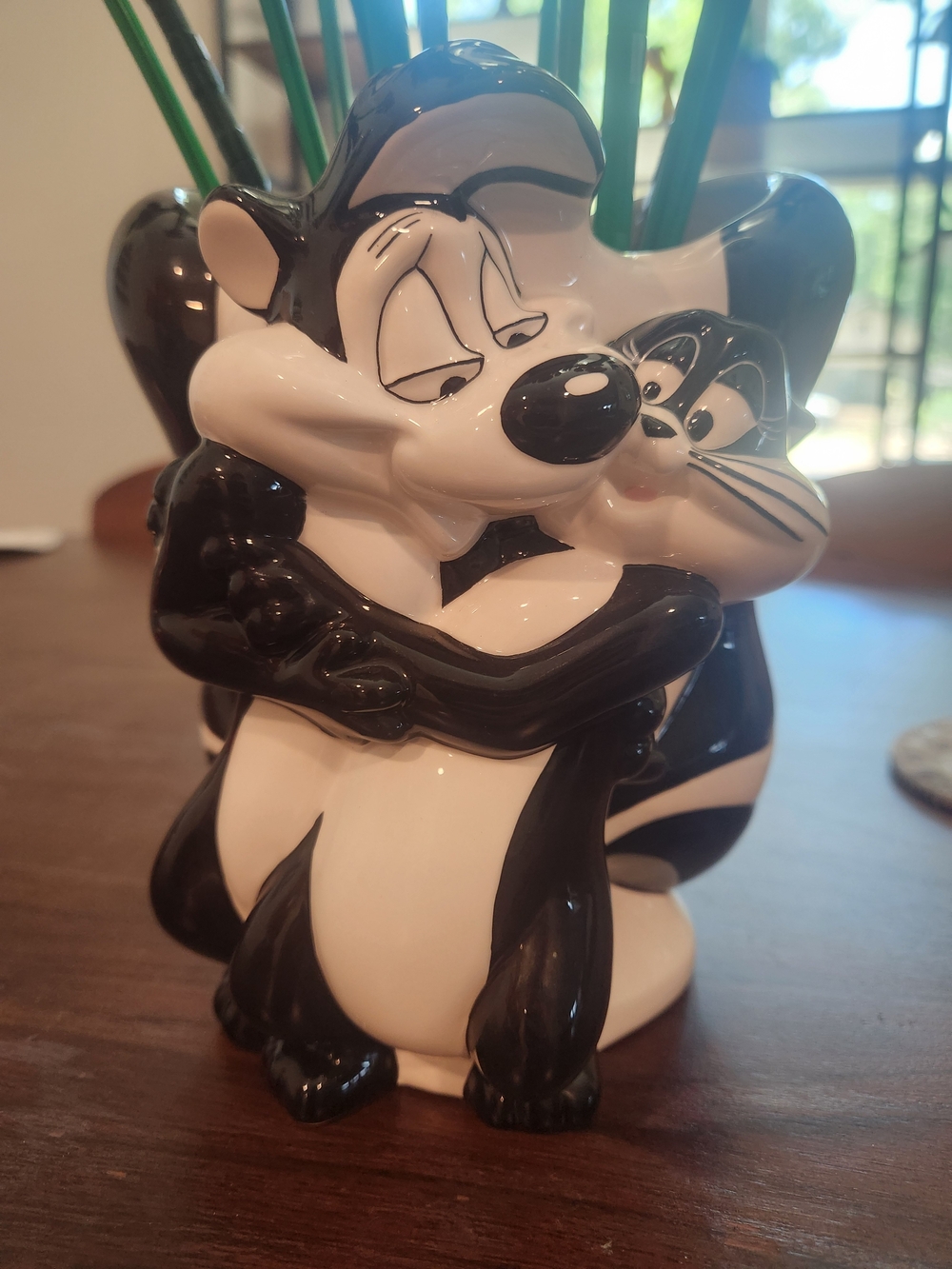 Looney Tunes Peppy Le Pew Vintage 90s Vase